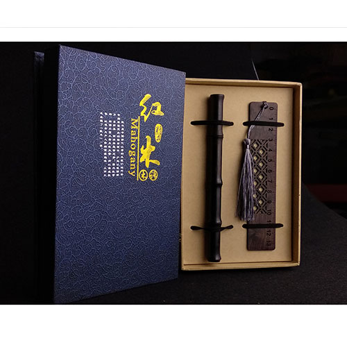 �������b